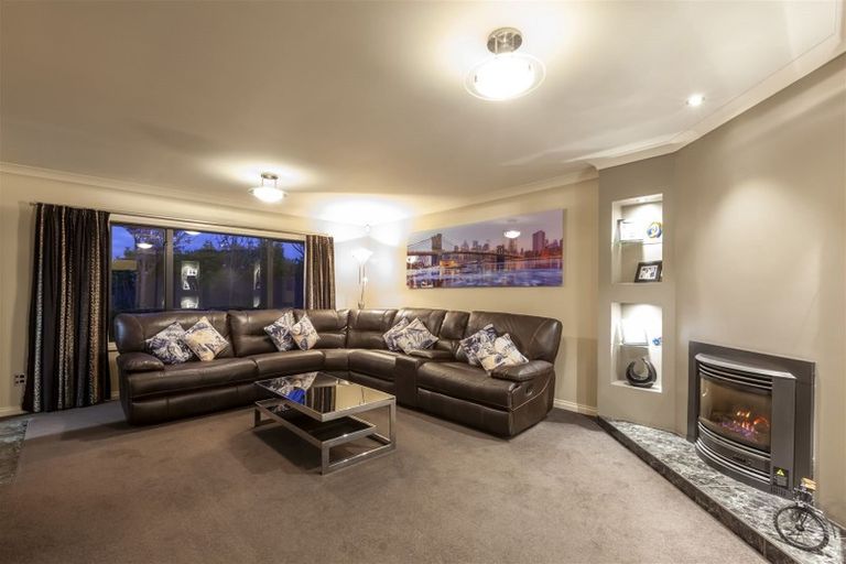 Photo of property in 4 Consort Close, Paraparaumu Beach, Paraparaumu, 5032