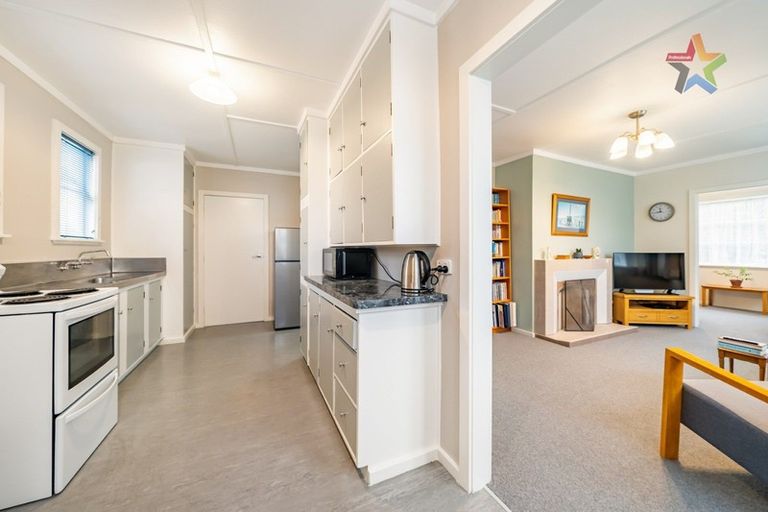 Photo of property in 38 Hunter Street, Taita, Lower Hutt, 5011