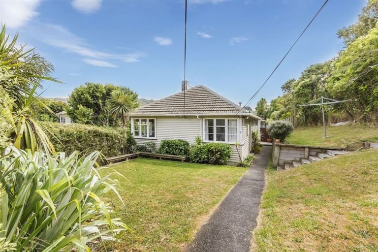 Photo of property in 11 Warwick Street, Wilton, Wellington, 6012