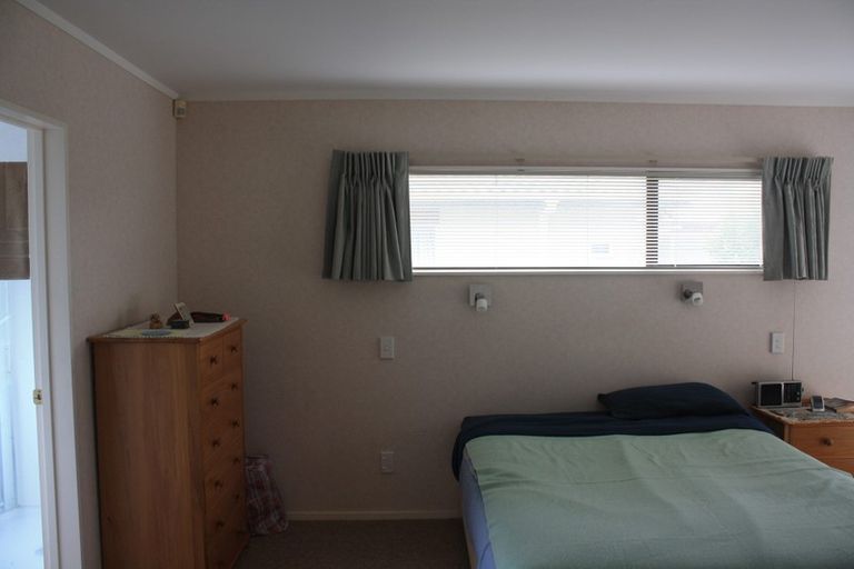 Photo of property in 4 Cranbrook Grove, Waikanae, 5036