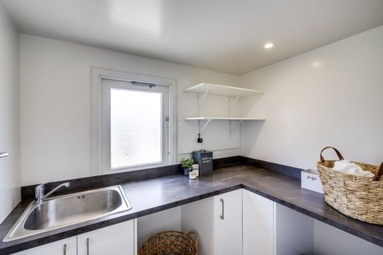 Photo of property in 3 Saint Andrews Road, Havelock North, 4130