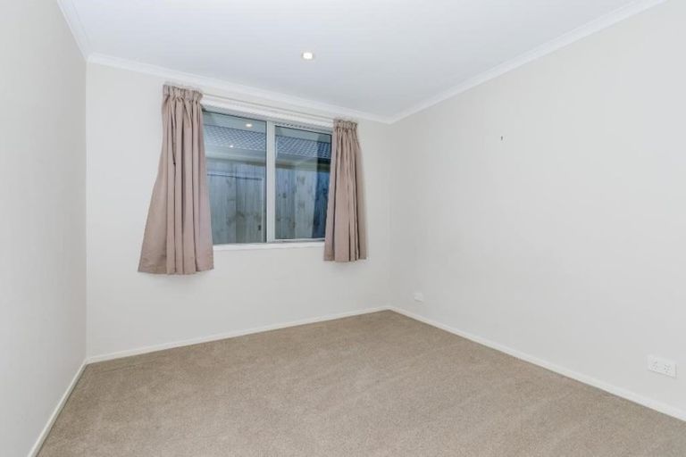 Photo of property in 15 Karika Place, Massey, Auckland, 0614