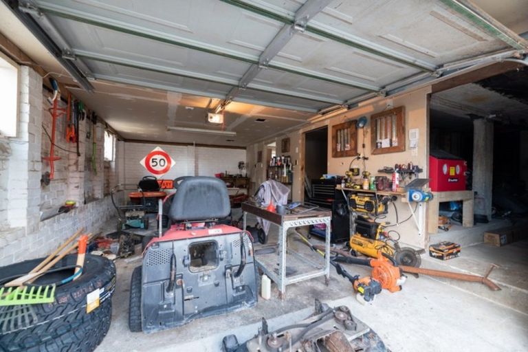 Photo of property in 30 Triangle Road, Massey, Auckland, 0614