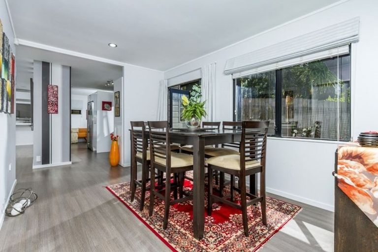 Photo of property in 2/23 Birchfield Road, Hauraki, Auckland, 0622