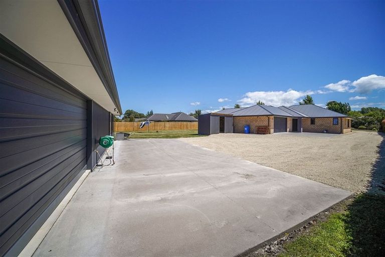 Photo of property in 6 Willowside Place, Amberley, 7410