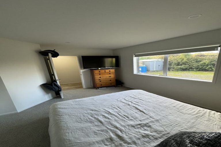 Photo of property in 60 Roberts Road, Matakatia, Whangaparaoa, 0930