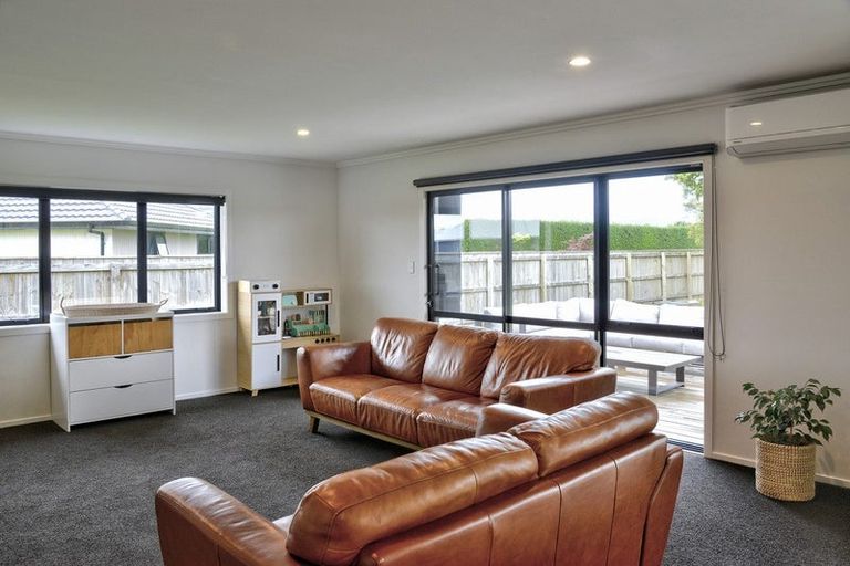 Photo of property in 15 Fantail Avenue, Carterton, 5713