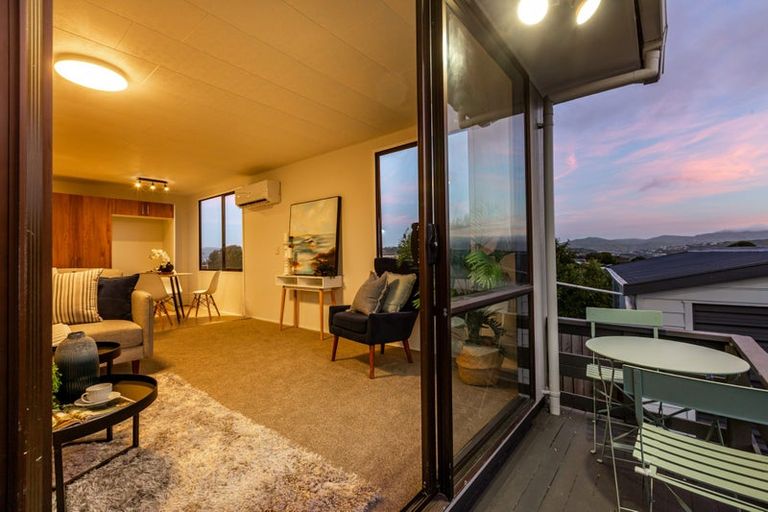 Photo of property in 7 Humphreys Grove, Titahi Bay, Porirua, 5022