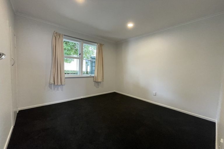 Photo of property in 38 Waipani Road, Te Atatu Peninsula, Auckland, 0610