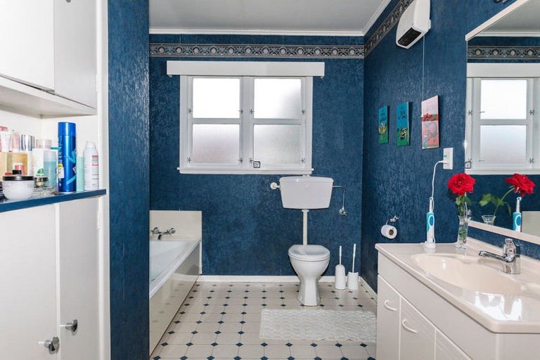 Photo of property in 15 Victoria Avenue, Dannevirke, 4930