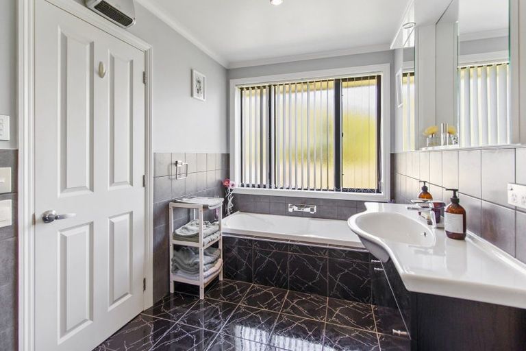 Photo of property in 178 Awamoa Road, Holmes Hill, Oamaru, 9492