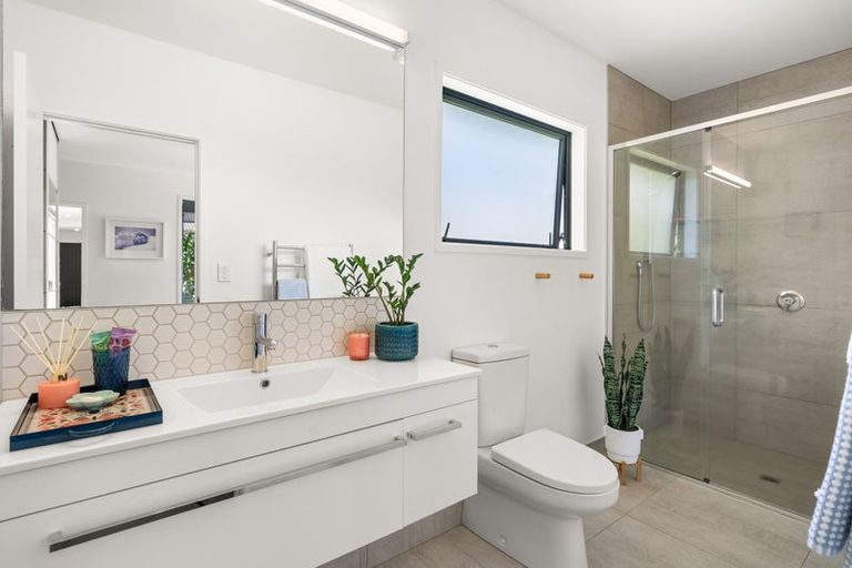 Photo of property in 20 Riverstone Drive, Welcome Bay, Tauranga, 3112