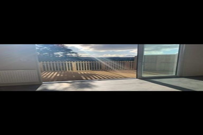 Photo of property in 3/6 Bushland Grove, Paparangi, Wellington, 6037