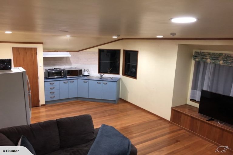 Photo of property in 104 Lawrence Crescent, Hillpark, Auckland, 2102