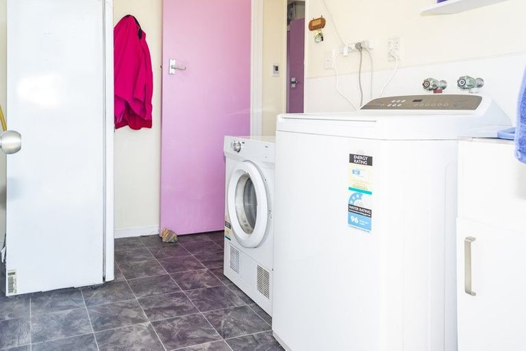 Photo of property in 2/353 Saint Aubyn, Moturoa, New Plymouth, 4310