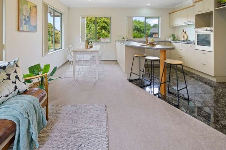 Photo of property in 4 Jeannie Way, Waikanae Beach, Waikanae, 5036