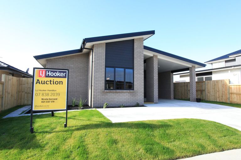 Photo of property in 4 Mccorquindale Drive, Flagstaff, Hamilton, 3210