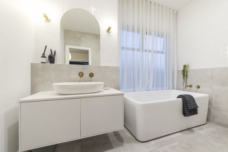 Photo of property in 17a Phoenix Avenue, Hokowhitu, Palmerston North, 4410