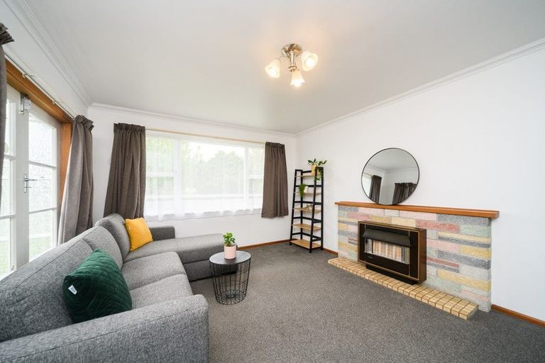 Photo of property in 32 Parkland Crescent, Terrace End, Palmerston North, 4410