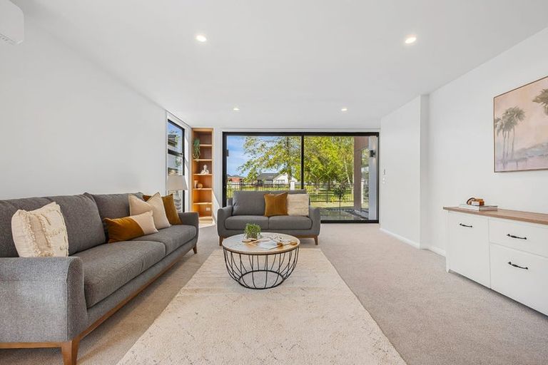 Photo of property in 10 Saint James Place, Rangiora, 7400