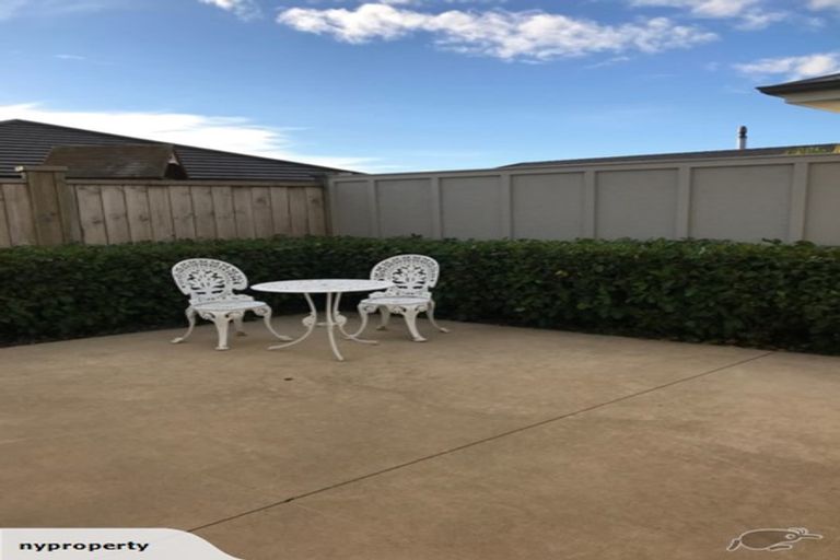 Photo of property in 35 Cassinia Close, Papamoa Beach, Papamoa, 3118