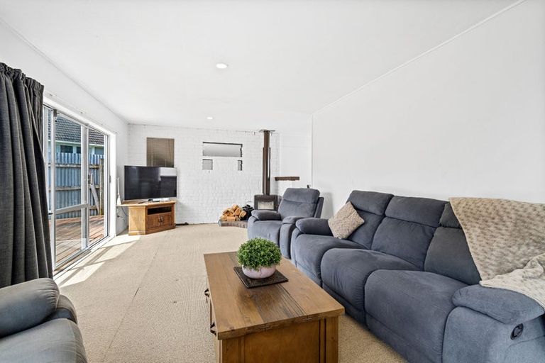 Photo of property in 1 Strathmore Avenue, Levin, 5510