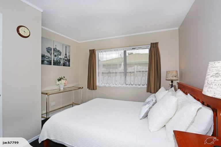 Photo of property in 3 Glenross Drive, Wattle Downs, Auckland, 2103
