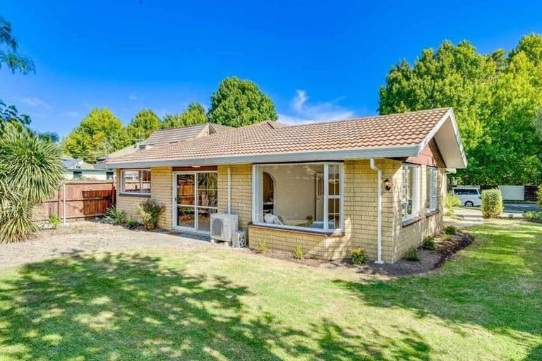 Photo of property in 56 Parkstone Avenue, Ilam, Christchurch, 8041