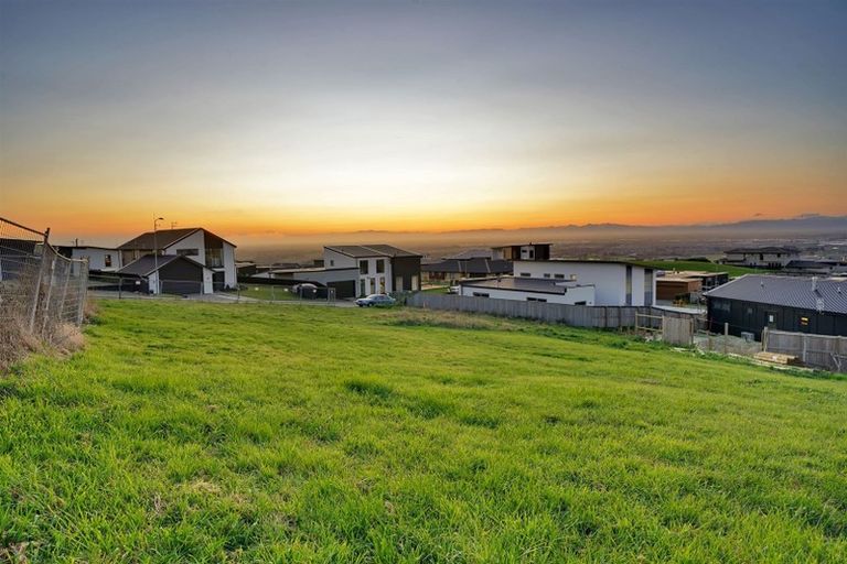 Photo of property in 5 Millbeck Place, Westmorland, Christchurch, 8025