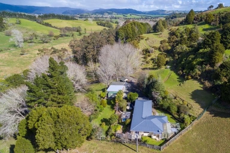 Photo of property in 236 Kaipara Flats Road, Dome Forest, Warkworth, 0981