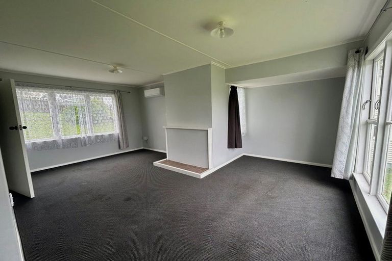 Photo of property in 78-80 Hereford Street, Cannons Creek, Porirua, 5024