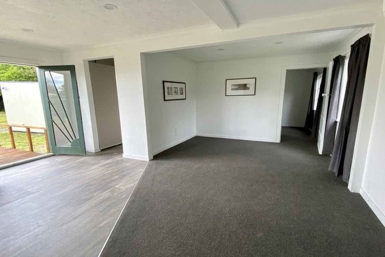 Photo of property in 15 Ruru Avenue, Otatara, Invercargill, 9879