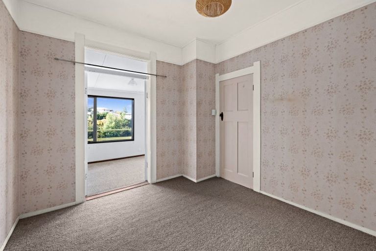 Photo of property in 17 Fitzroy Road, Bluff Hill, Napier, 4110