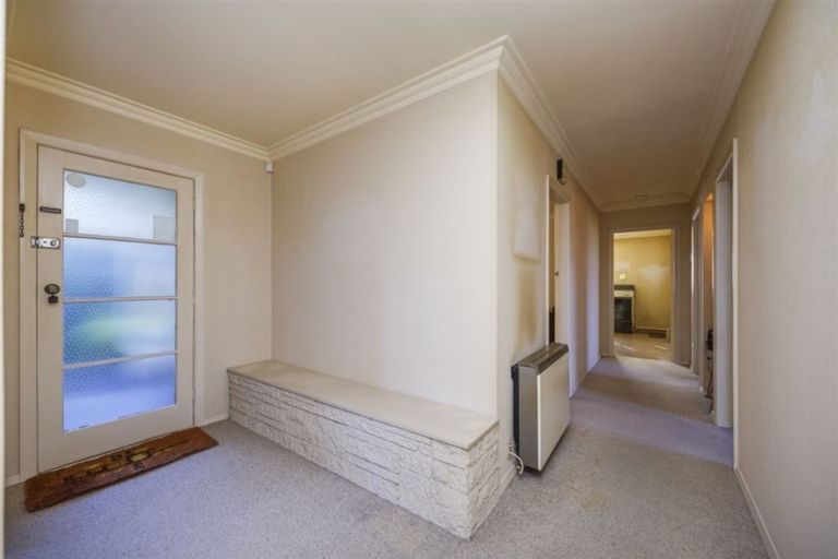 Photo of property in 11 Athlone Place, Hokowhitu, Palmerston North, 4410