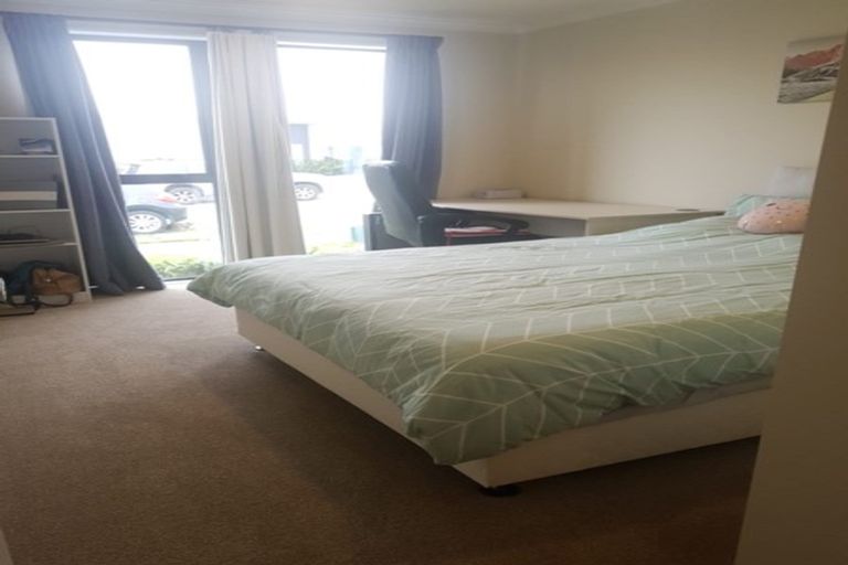 Photo of property in 18 William Dawson Crescent, Wigram, Christchurch, 8025