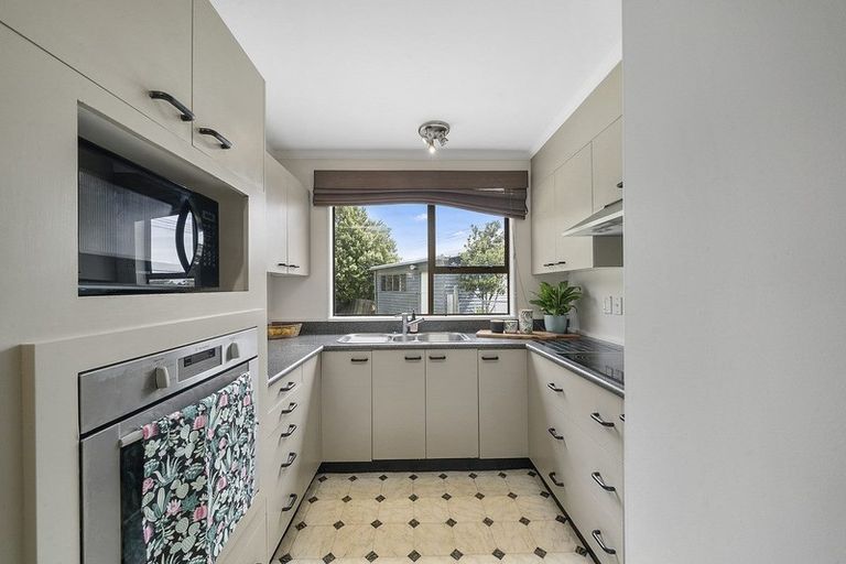 Photo of property in 154 Matai Road, Raumati Beach, Paraparaumu, 5032