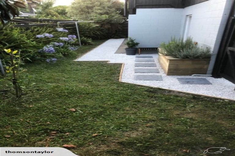 Photo of property in 3/57 Lake Road, Devonport, Auckland, 0624