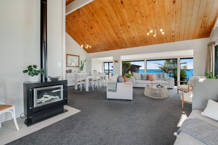 Photo of property in 21 Siesta Terrace, Gulf Harbour, Whangaparaoa, 0930