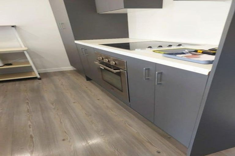 Photo of property in 30a Paremata Crescent, Paremata, Porirua, 5024