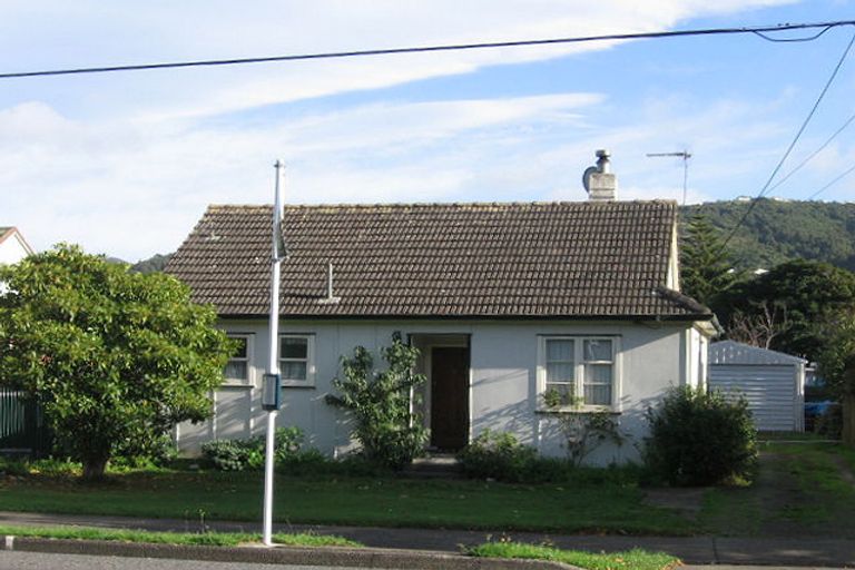 Photo of property in 1145 High Street, Taita, Lower Hutt, 5011