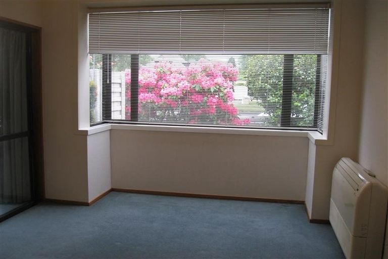 Photo of property in 1/251 Memorial Avenue, Burnside, Christchurch, 8053