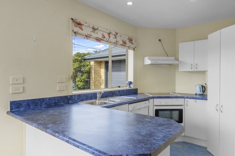 Photo of property in 12 Seymour Street, Hornby, Christchurch, 8042