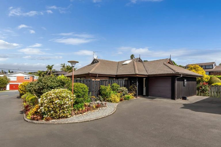 Photo of property in 1/1 Penzance Road, Mairangi Bay, Auckland, 0630