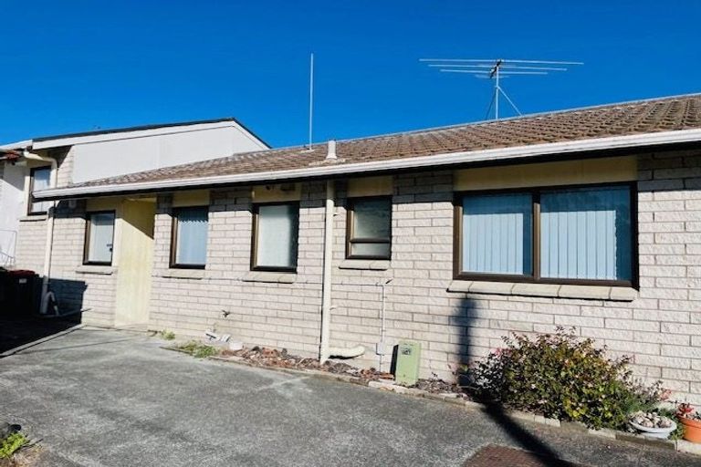 Photo of property in 3/30 Islington Avenue, New Lynn, Auckland, 0600
