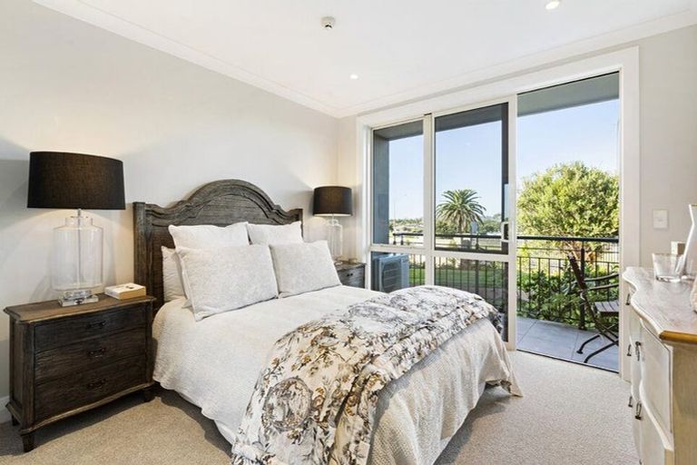 Photo of property in 98b/30 Ambassador Glade, Orewa, 0931