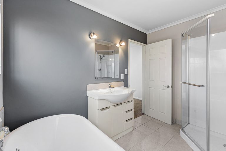 Photo of property in 19 Vista Motu, Red Beach, 0932