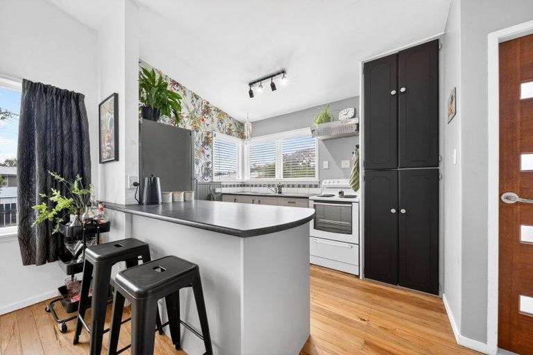 Photo of property in 19 Hardie Grove, Featherston, 5710