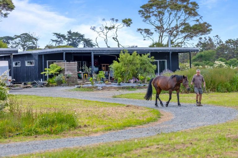 Photo of property in 74 Brookvale Lane, Taupaki, 0782