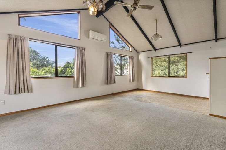 Photo of property in 5 Johnston Place, Welcome Bay, Tauranga, 3112