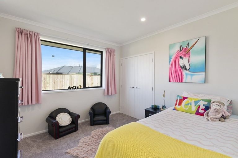 Photo of property in 13 Kilsby Place, Levin, 5510